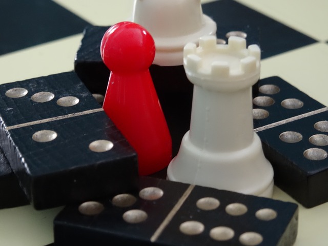 domino a šachy